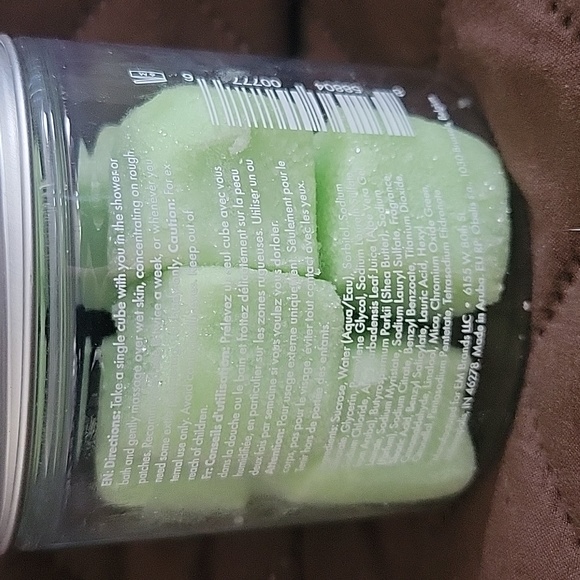 Harper + Ari Exfoliating Sugar Cubes - Picture 2 of 2
